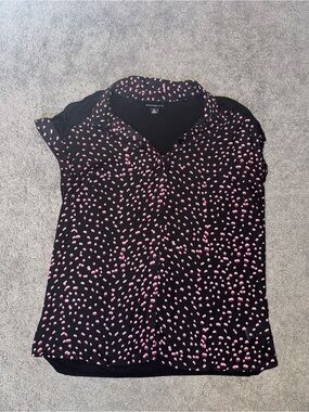 Fortune & Ivy Black & Pink Printed Blouse